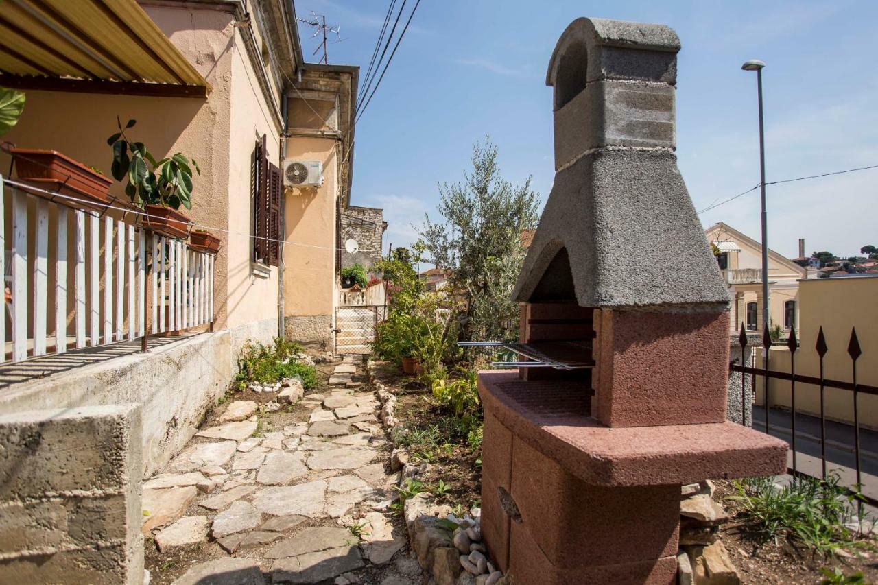 Emanuel Apartman Πούλα Εξωτερικό φωτογραφία