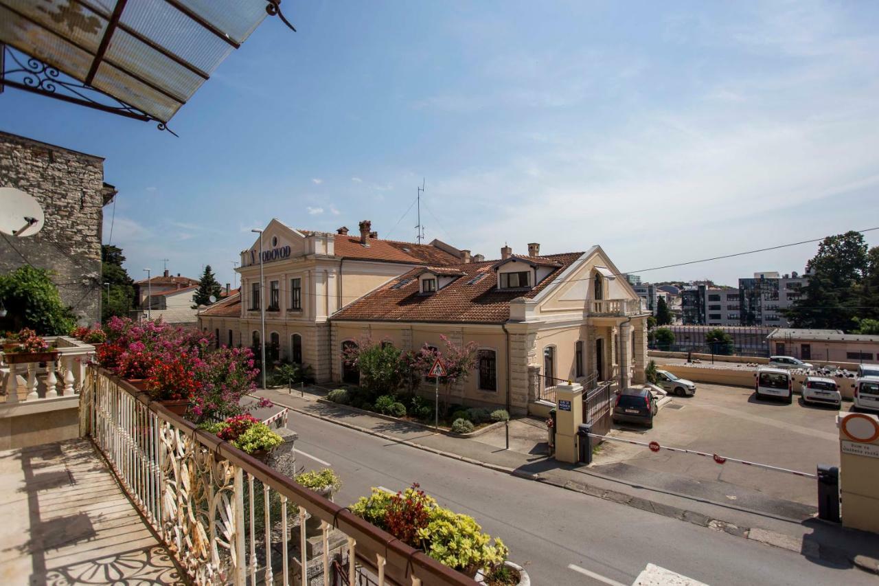 Emanuel Apartman Πούλα Εξωτερικό φωτογραφία