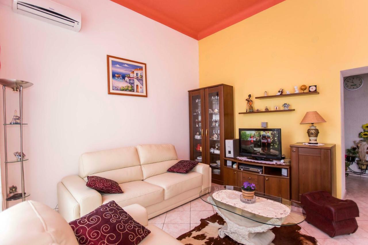 Emanuel Apartman Πούλα Εξωτερικό φωτογραφία