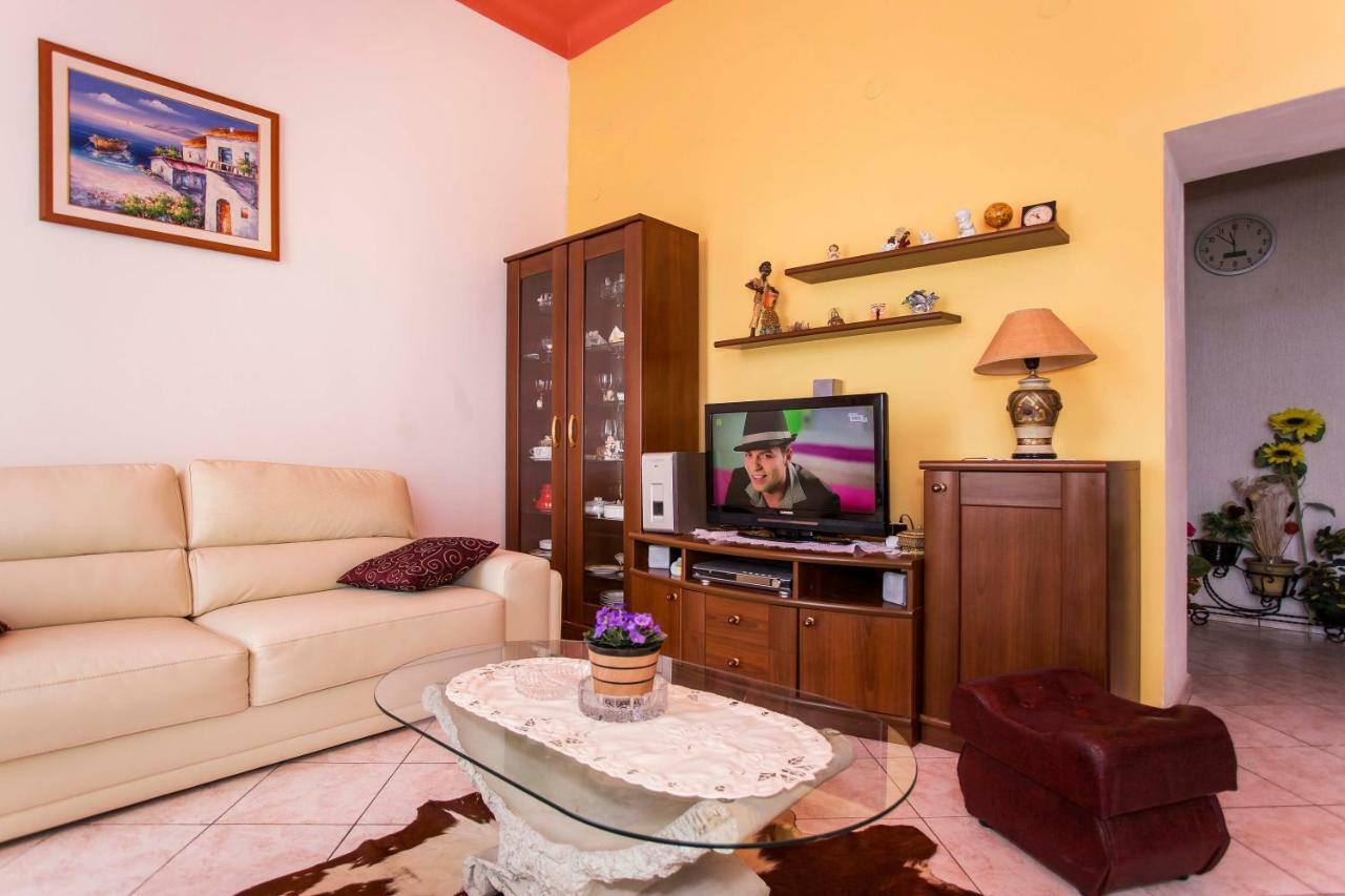 Emanuel Apartman Πούλα Εξωτερικό φωτογραφία