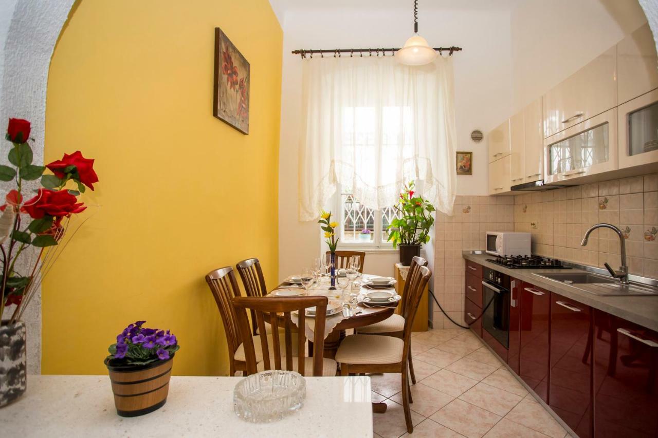 Emanuel Apartman Πούλα Εξωτερικό φωτογραφία